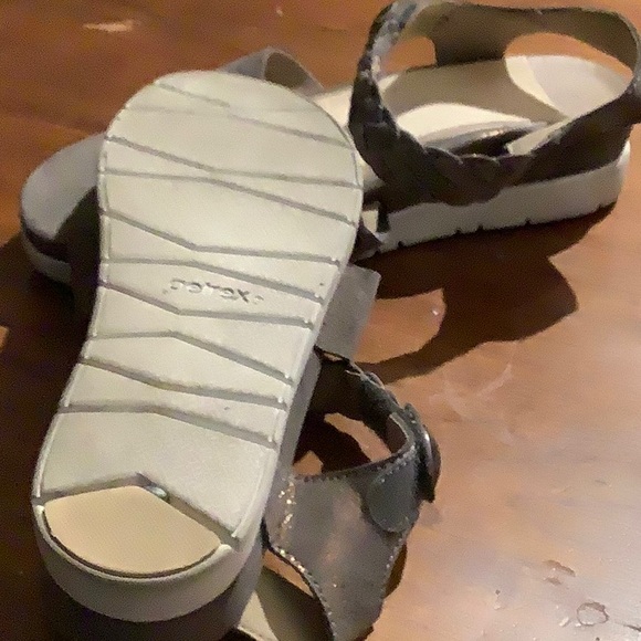 Aetrex bronze sparkle adjustable sandals - Picture 3 of 4